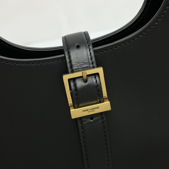 Handbags SAINT LAURENT 672615 size 24.5×18×7 cm