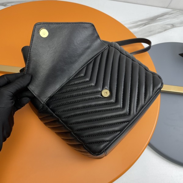 Handbags SAINT LAURENT 672609 size 22×29×15 cm