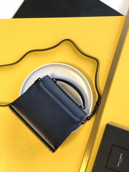 Handbags  SAINT LAURENT 578000  size 24.5x20x11.5 cm