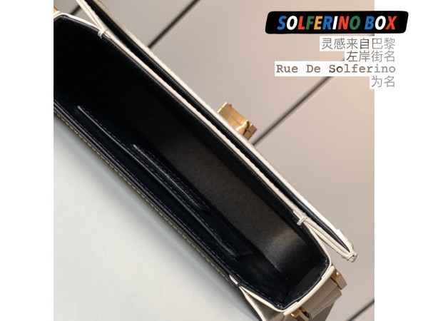 Handbags  SAINT LAURENT 634306 size 19x13x5 cm