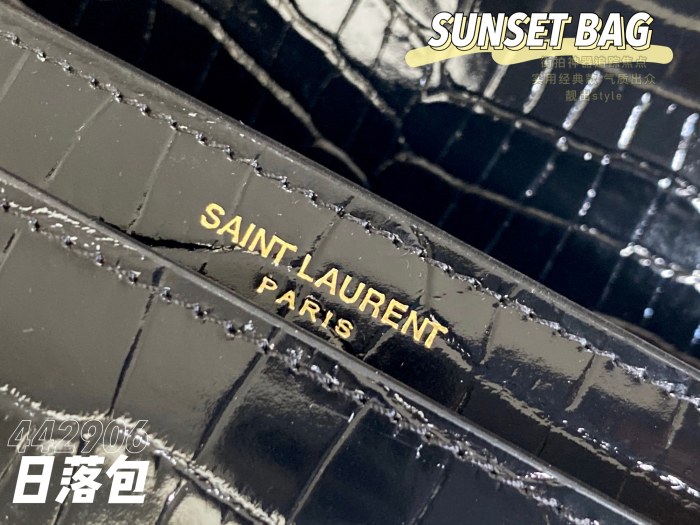 Handbags  SAINT LAURENT 442906 size 22×16×8 cm