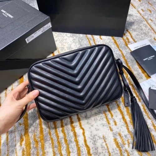 Handbags  SAINT LAURENT 520534 size 23x16x6 cm