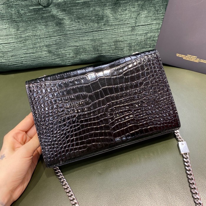 Handbags  SAINT LAURENT 469390 size 23x16x6 cm