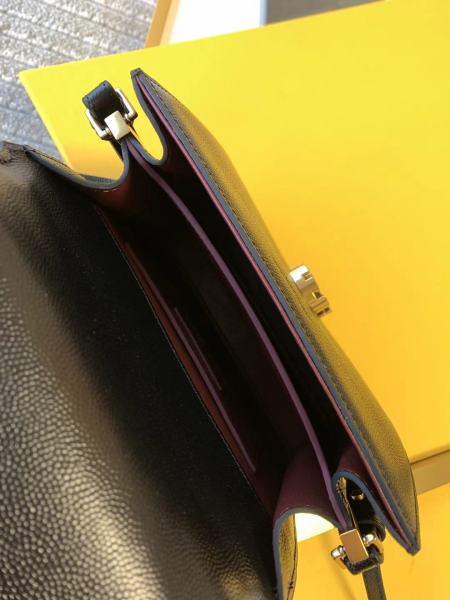 Handbags  SAINT LAURENT 602716 size 20x12.5x5 cm