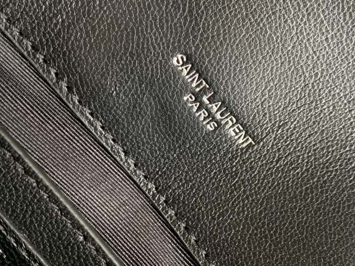 Handbags  SAINT LAURENT 392737  size 24x17x6 cm