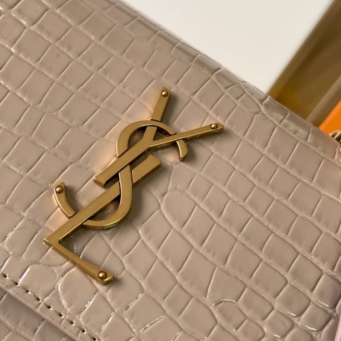 Handbags  SAINT LAURENT 442906 size 22x16x8 cm