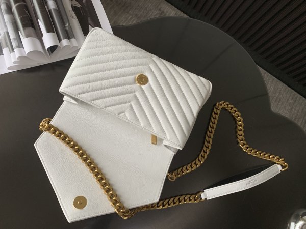 Handbags  SAINT LAURENT 651780  size 24x17x6 cm