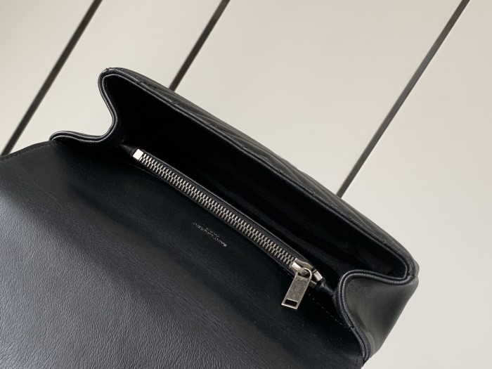 Handbags  SAINT LAURENT 392737  size 24x17x6 cm