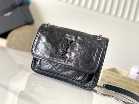 Handbags  SAINT LAURENT 633151 size 22×16.5×12 cm