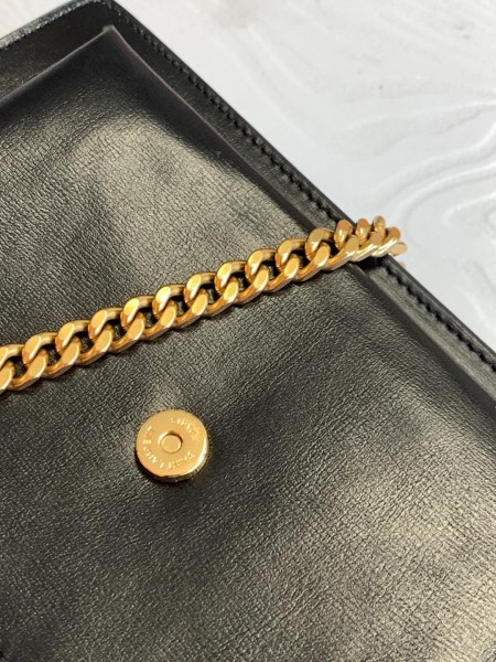 Handbags  SAINT LAURENT 442906 size 22x16x8 cm