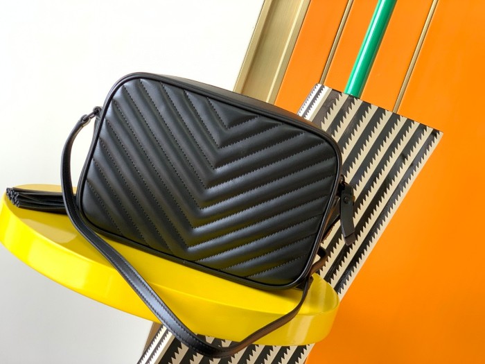 Handbags  SAINT LAURENT 520534 size 23x16x6 cm