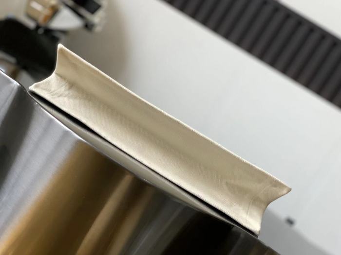 Handbags  SAINT LAURENT 617481 size 39×31×18 cm