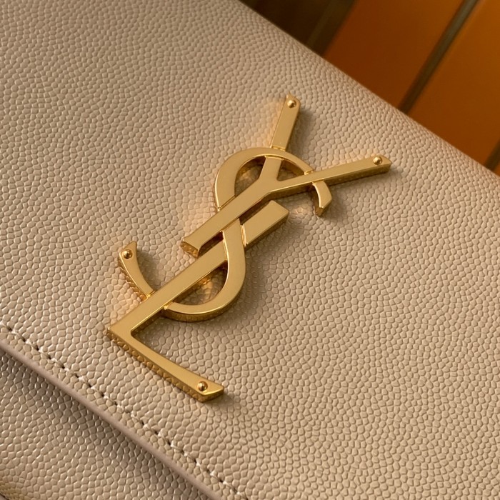 Handbags  SAINT LAURENT 469390 size 20x12.5x5 cm