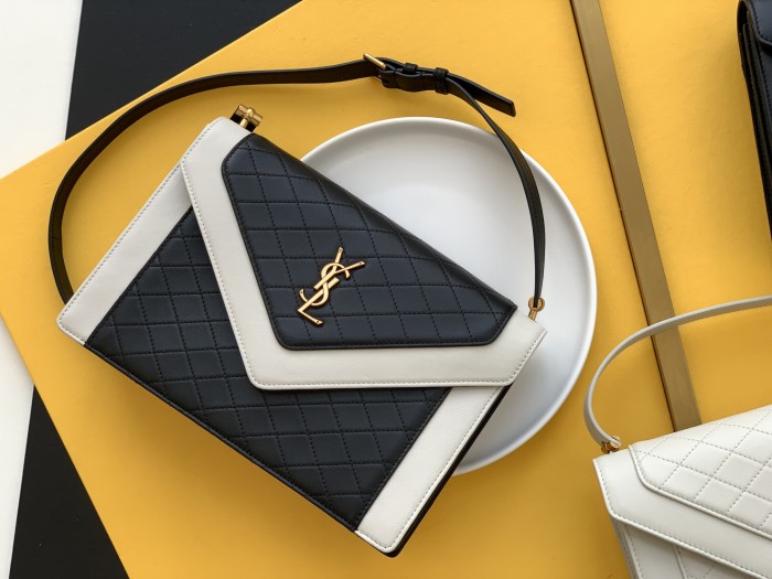 Handbags  SAINT LAURENT 668863 size 26×18×5 cm