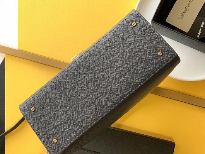 Handbags  SAINT LAURENT 578000  size 24.5x20x11.5 cm