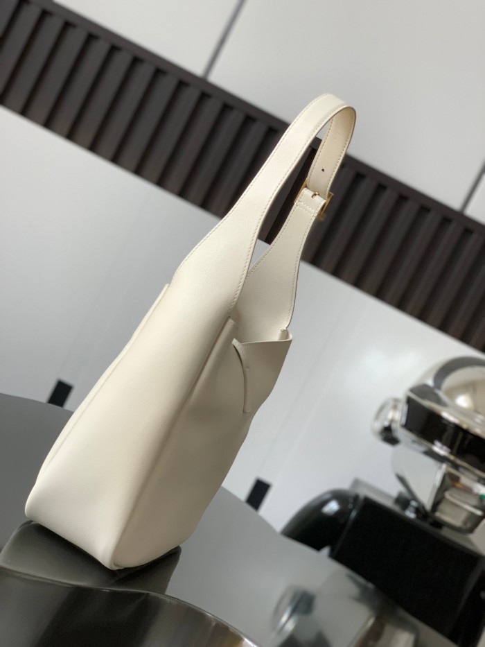 Handbags  SAINT LAURENT 710886 size 24x24x10 cm