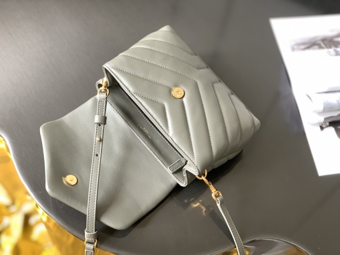 SAINT LAURENT LOULOU Leather Crossbody Bag, Shoulder Bag Women's Gray Pea Green 678401-DV707-1229 size 20*7.5*14cm