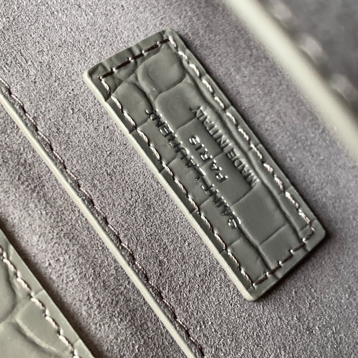 Handbags  SAINT LAURENT 442906 size 22x16x8 cm