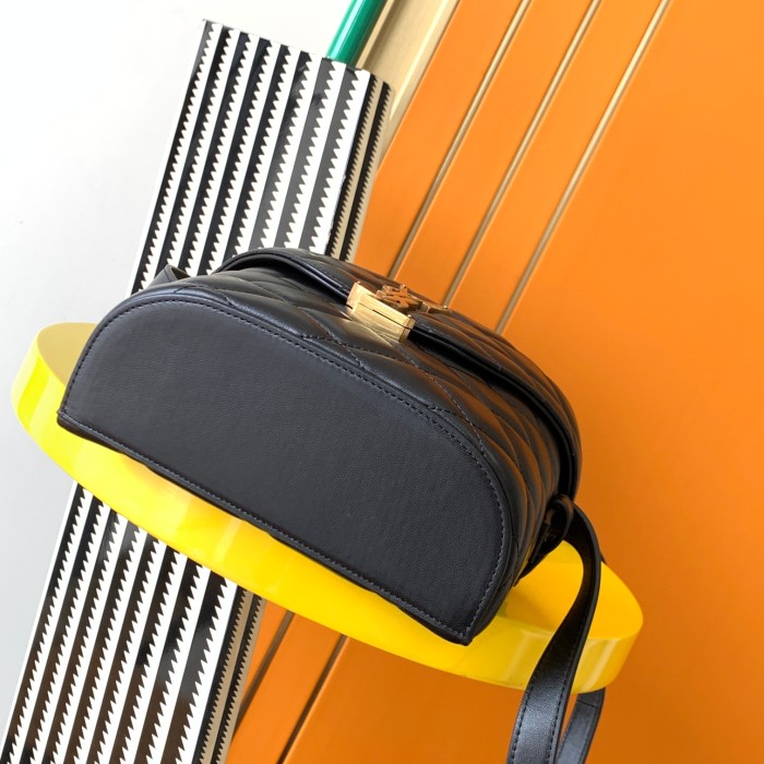 Handbags  SAINT LAURENT 710080 size 19 X 15 X 8  cm