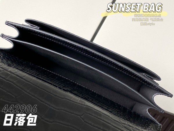 Handbags  SAINT LAURENT 442906 size 22×16×8 cm