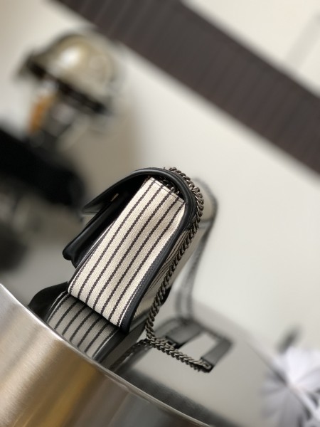 Handbags  SAINT LAURENT 633151  size 22×16.5×12 cm