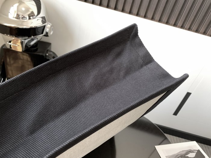 Handbags  SAINT LAURENT 509415 size 48x36x16 cm