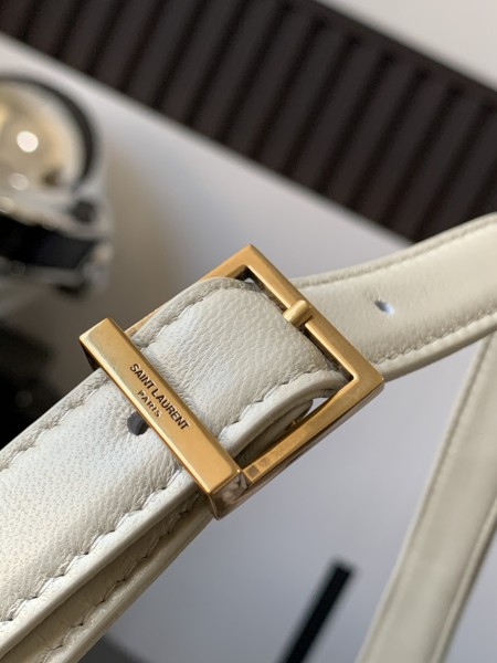 Handbags  SAINT LAURENT 698567 size 24×18×5.5 cm