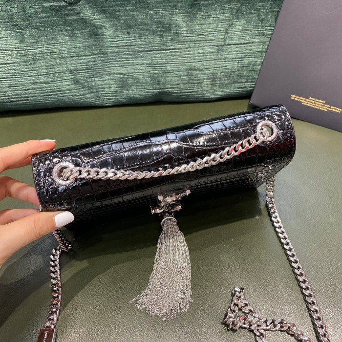 Handbags  SAINT LAURENT 469390 size 23x16x6 cm