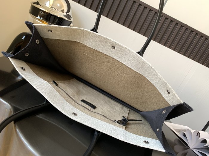 Handbags  SAINT LAURENT 509415 size 48x36x16 cm