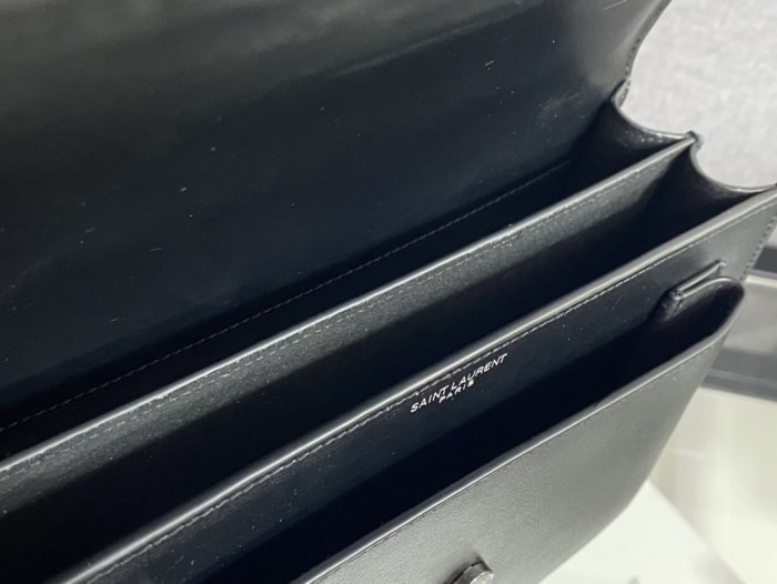 Handbags  SAINT LAURENT 442906 size 22-16-9 cm