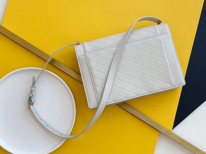 Handbags  SAINT LAURENT 668863 size 26×18×5 cm