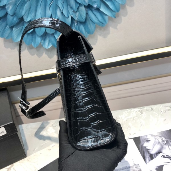 Handbags  SAINT LAURENT 579271 size 29x20.5x7 cm