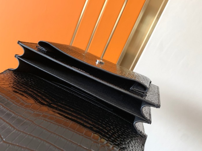 Handbags  SAINT LAURENT 442906 size 22x8x16 cm