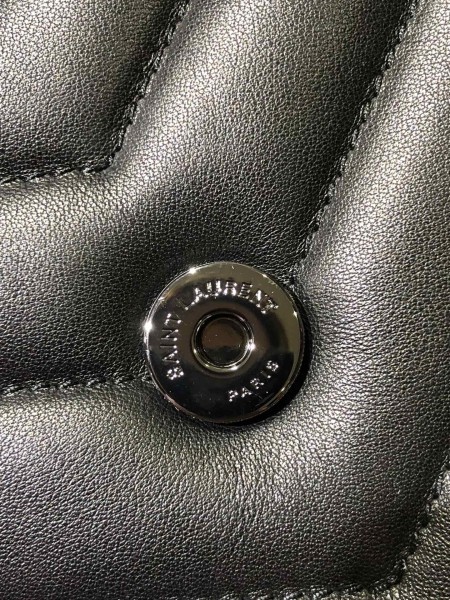 Handbags  SAINT LAURENT 459749 size 31x22x10 cm