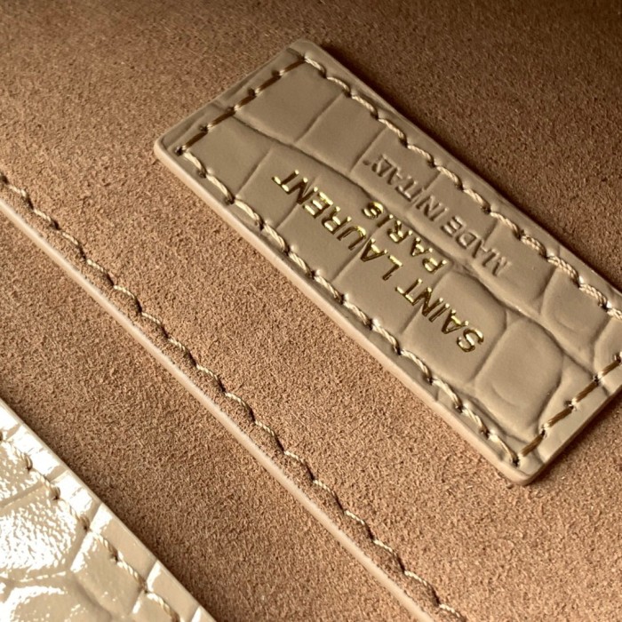 Handbags  SAINT LAURENT 442906 size 22x16x8 cm