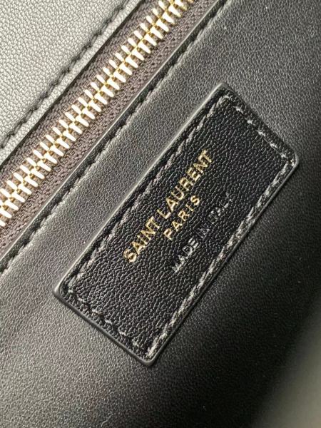 Handbags  SAINT LAURENT 668863 size 26×18×5 cm