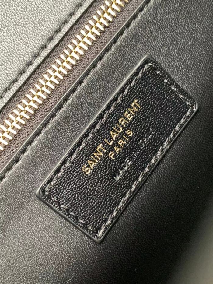 Handbags  SAINT LAURENT 668863 size 26×18×5 cm