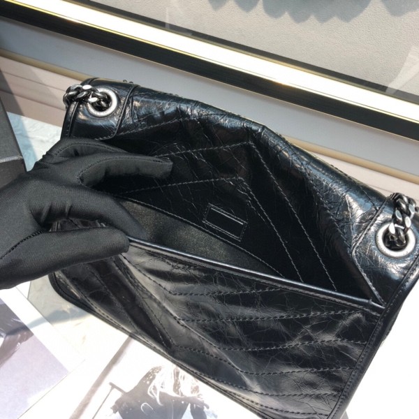 Handbags  SAINT LAURENT 498894y size 22.5x14x4 cm