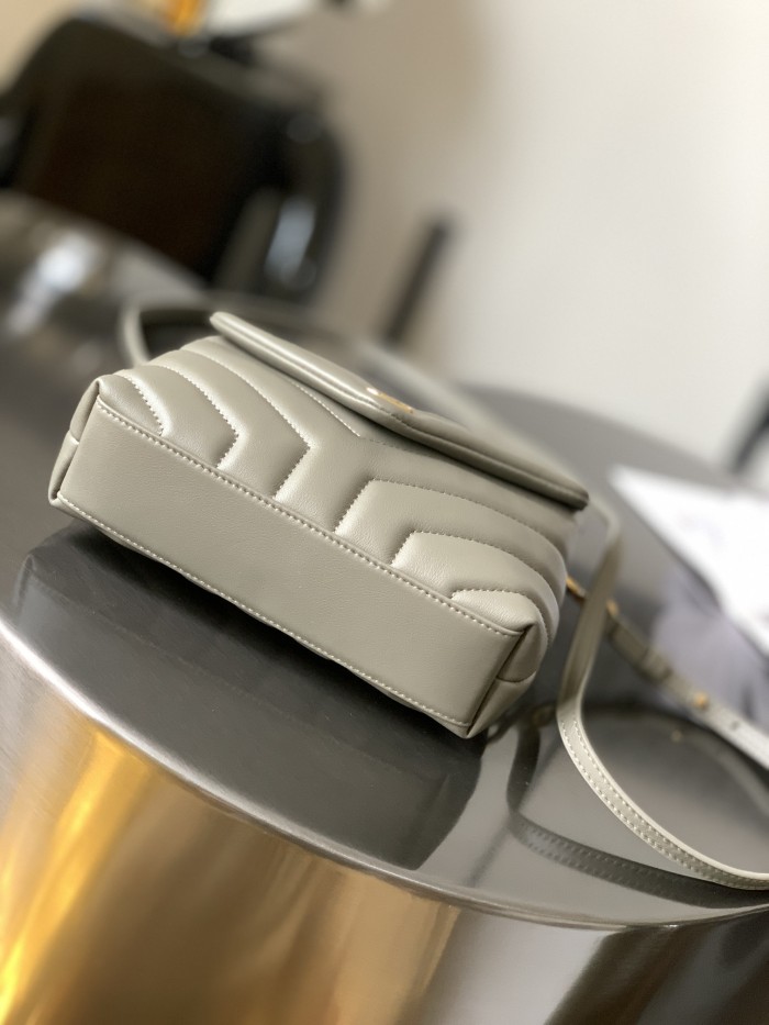 SAINT LAURENT LOULOU Leather Crossbody Bag, Shoulder Bag Women's Gray Pea Green 678401-DV707-1229 size 20*7.5*14cm