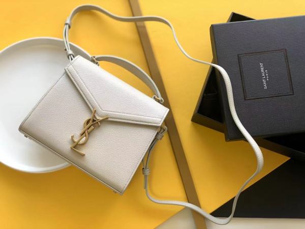 Handbags  SAINT LAURENT 602716 size 20×16×7.5 cm