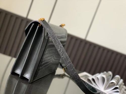 Handbags  SAINT LAURENT 668863 size 26×18×5 cm