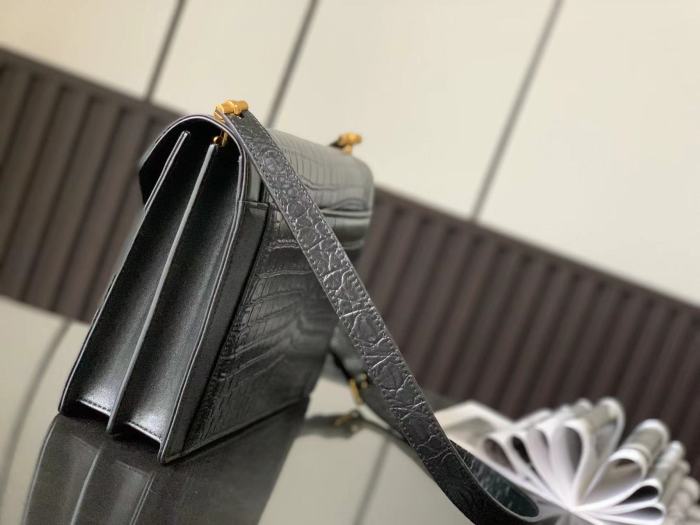 Handbags  SAINT LAURENT 668863 size 26×18×5 cm