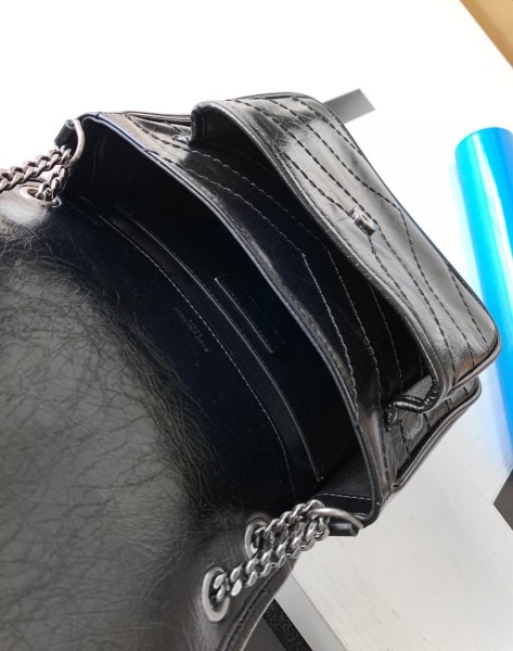 Handbags  SAINT LAURENT 533037 size 22X16.5X7.5 CM