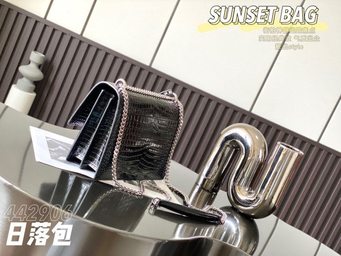 Handbags  SAINT LAURENT 442906 size 22×16×8 cm