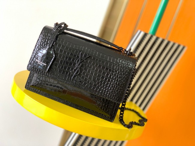 Handbags  SAINT LAURENT 442906 size 22x8x16 cm