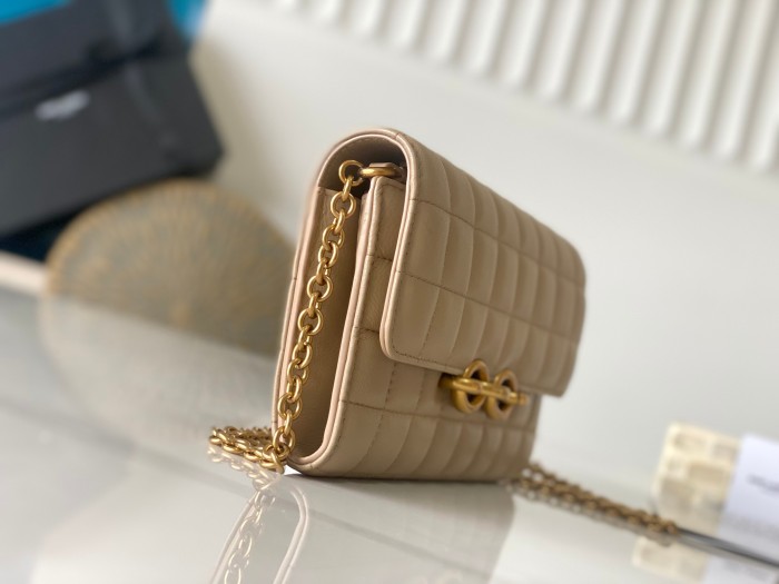 Handbags  SAINT LAURENT 738109 size 19×11×4 cm