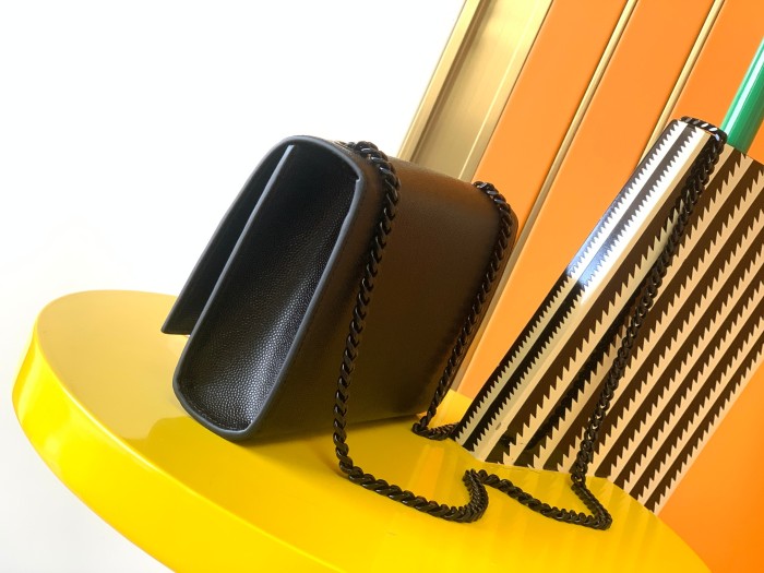 Handbags  SAINT LAURENT 469390 size 20x12.5x5 cm