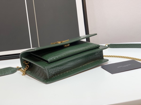 Handbags  SAINT LAURENT 533026 size 23x16x6 cm