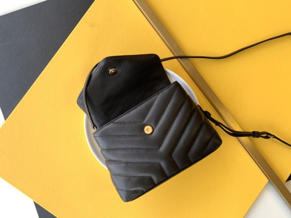 Handbags  SAINT LAURENT 550680  size 20X14X7 cm