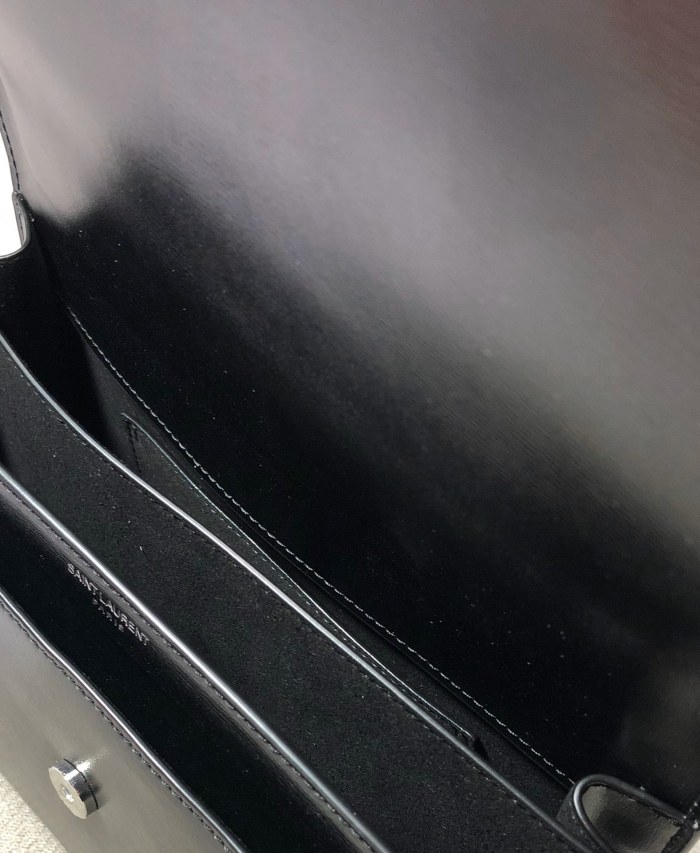 Handbags  SAINT LAURENT 442906 size 22*7.5*15.5 cm